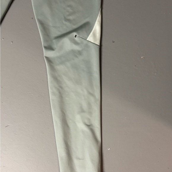 On Cloud 7/8 Moss/creek size XL leggings - Picture 7 of 16